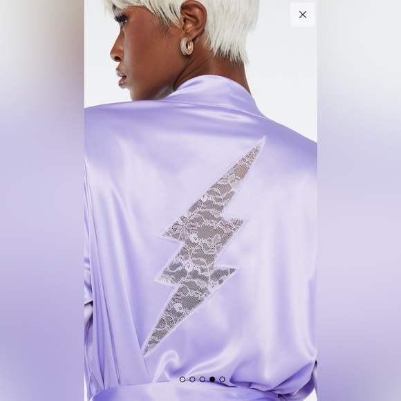 NWT Savage X Fenty Lavender Purple Satin Robe with Lace Lightening Bolt 2x/3x - Picture 7 of 11